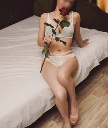 Со мной ты познаешь настоящее блаженство 💋 Я опытная и знаю, как доставить наслаждение и расслабление. У меня есть все необходимое для незабываемого вечера: страсть, ласка и сексуальная фантазия. Фото в профиле - 100% мои. Возможны индивидуальные программы, такие как экспресс массаж, стриптиз, эротический массаж. Получи океан удовольствия от встречи со мной. Все встречи проходят в атмосфере полной конфиденциальности и безопасности. Отзывы о моей работе говорят сами за себя. Живу в Москве, где буду рада встретить тебя и подарить незабываемые эмоции. Обещаю, ты точно не пожалеешь о встрече со мной! 💫💫💫 Мария